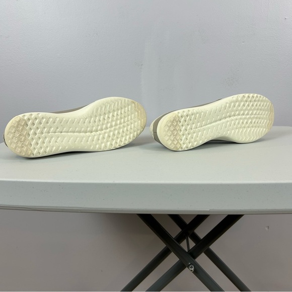 Cole Haan Green and Cream Sneakers with Snakeskin Pattern Size 7 - Picture 5 of 8